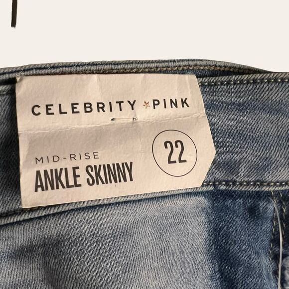 Celebrity Pink Mid-Rise Ankle Skinny Distressed Two-Tone Denim Blue Jeans - Picture 3 of 9